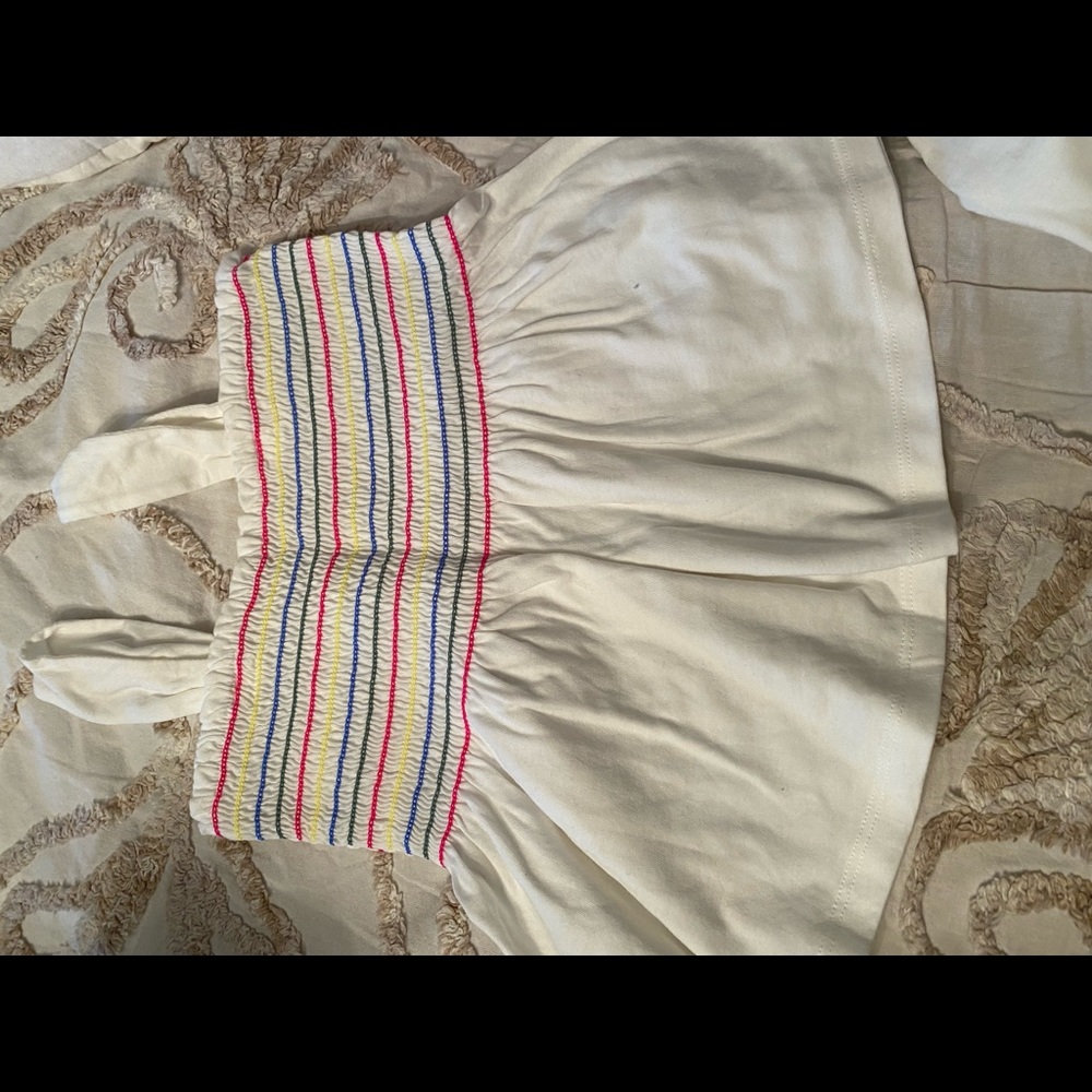 2 gap tops size small and medium